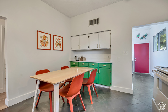 Photo 27 for MLS #2115565 at 414 Downington Ave