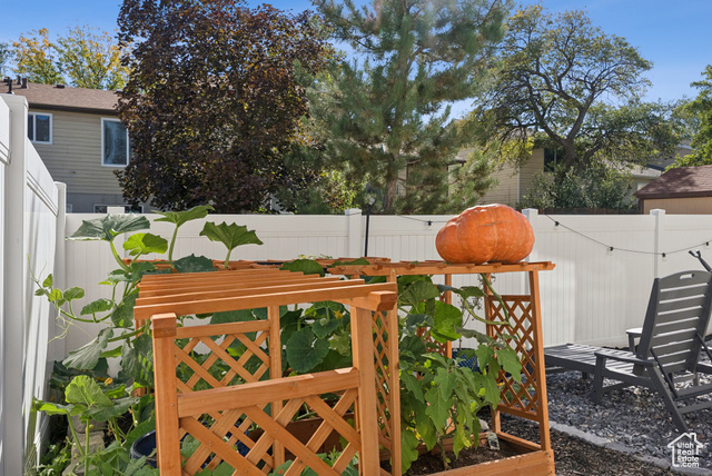 Photo 37 for MLS #2115568 at 1633 W Rockaway Ln