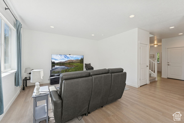 Photo 11 for MLS #2115568 at 1633 W Rockaway Ln