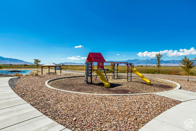 Photo 66 for MLS #2115573 at 50 Pier Pl #201