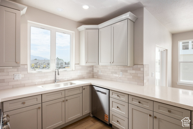 Photo 11 for MLS #2115576 at 2741 E 1060 South