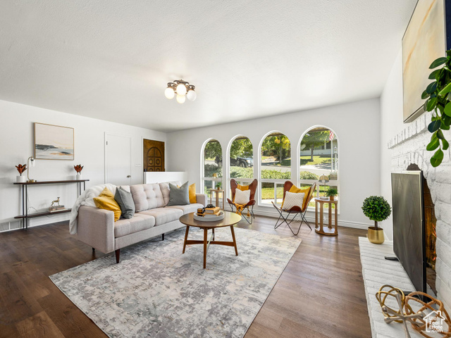 Photo 3 for MLS #2115579 at 572 S 880 West