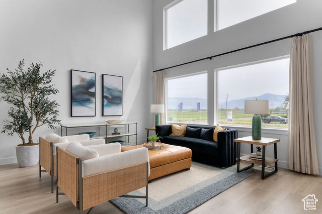 Photo 2 for MLS #2115585 at 4207 W 1575 South #308
