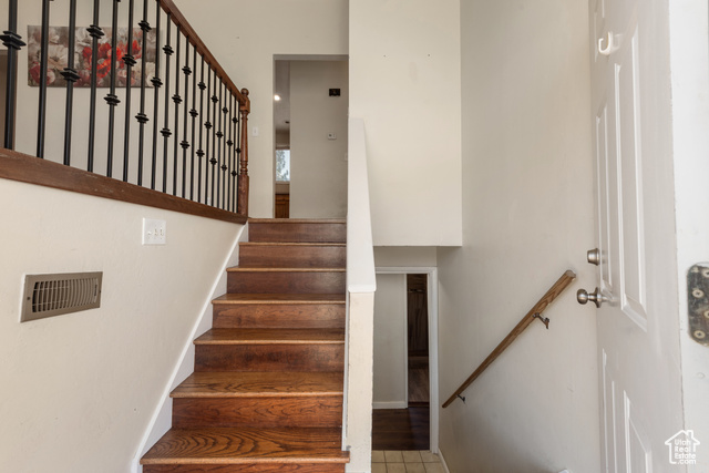 Photo 5 for MLS #2115592 at 4270 S Whipoorwhil St