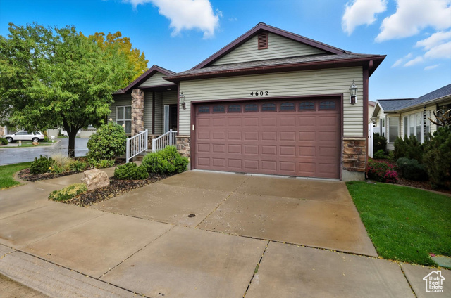 Photo 3 for MLS #2115603 at 4602 S Hathaway Dr
