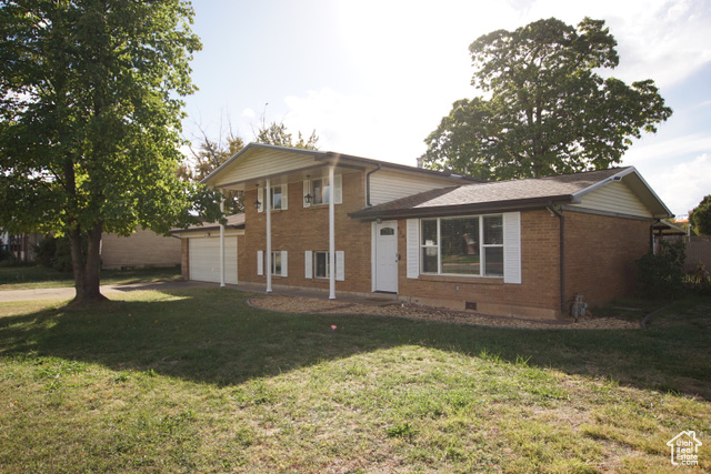 4205 S 2075 W, Roy UT 84067