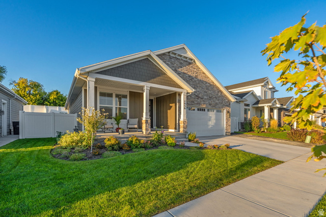 1056 W Turnberry Cv
                     MLS #2115609