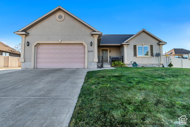 Photo 2 for MLS #2115637 at 2237 S Maverick Rd