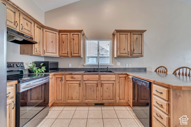 Photo 9 for MLS #2115637 at 2237 S Maverick Rd