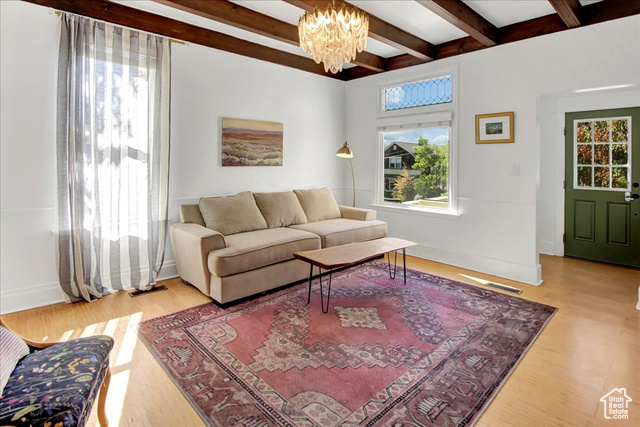 Photo 3 for MLS #2115647 at 372 N I St