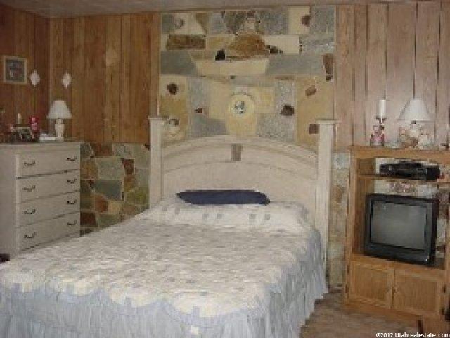 196 W 100 S, Gunnison, UT 84634 — photo 5