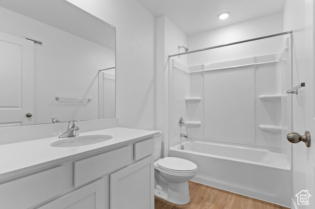 Photo 5 for MLS #2115673 at 1764 E Albion Dr #1136