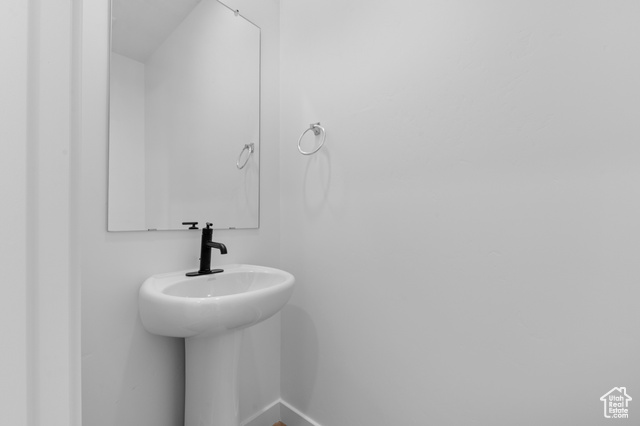 Photo 9 for MLS #2115674 at 864 N Chillingham Dr #171