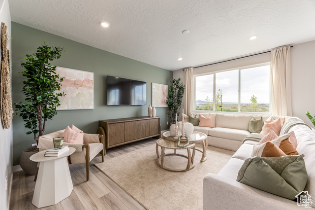 Photo 6 for MLS #2115693 at 1679 W Blue Flax Dr #1537