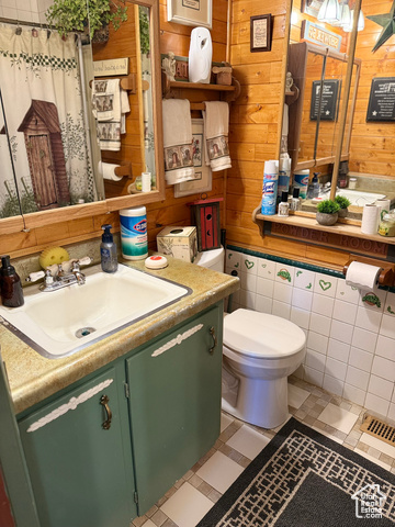 Photo 31 for MLS #2115710 at 2322 W Surrey Rd