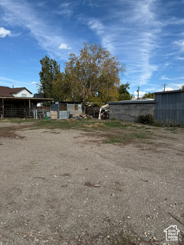 Photo 2 for MLS #2115710 at 2322 W Surrey Rd