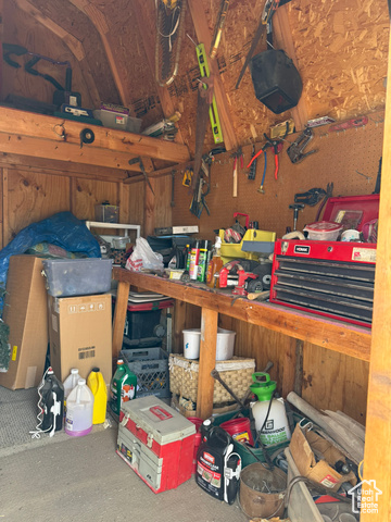 Photo 104 for MLS #2115710 at 2322 W Surrey Rd