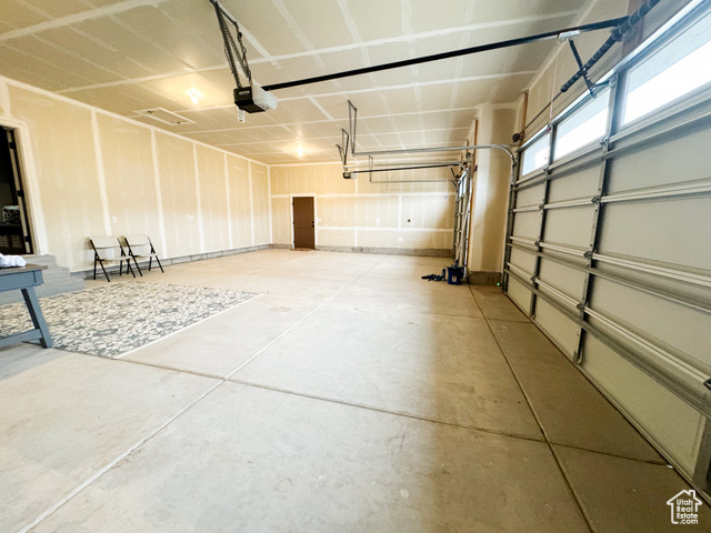 Photo 18 for MLS #2115726 at 101 E Selman Dr