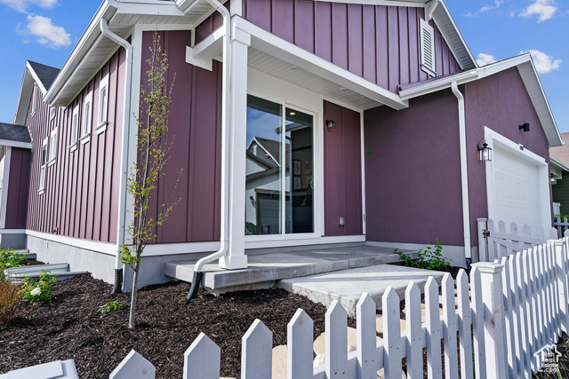 Photo 2 for MLS #2115739 at 6213 W Stone Mt Way #594