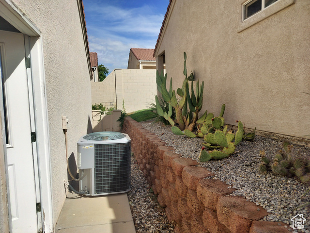 Photo 7 for MLS #2115753 at 1732 W 540 North #13