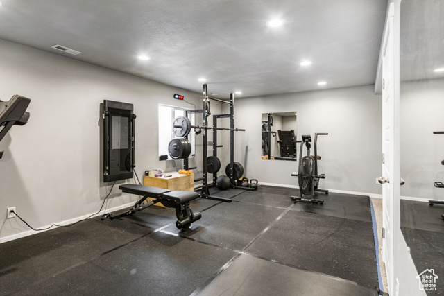 Photo 18 for MLS #2115786 at 283 E Rockwood Way