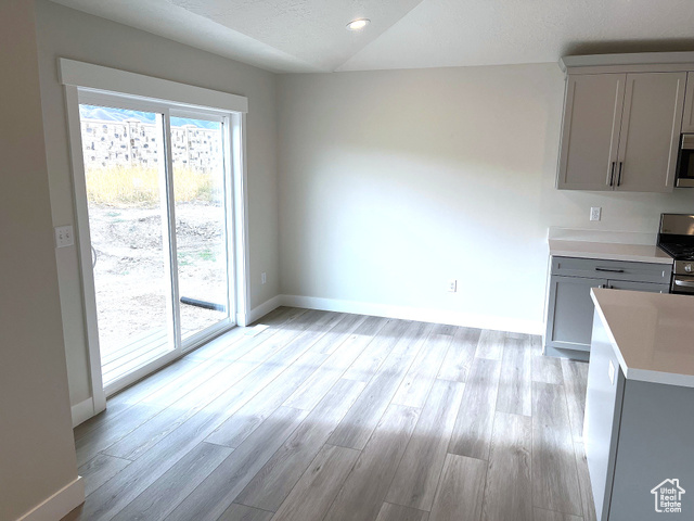 Photo 6 for MLS #2115801 at 1206 N Berra Blvd