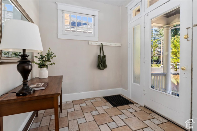 Photo 4 for MLS #2115816 at 940 S 1000 East