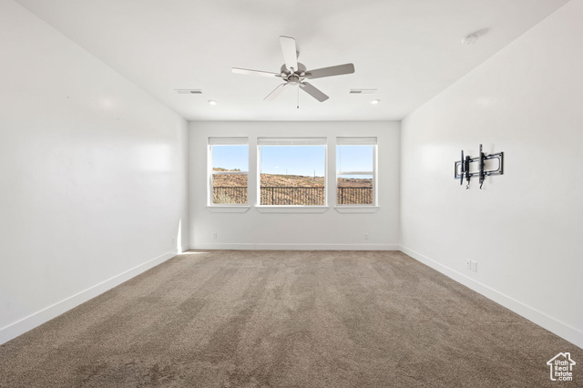 Photo 10 for MLS #2115820 at 822 N Pleasant Valley Ln
