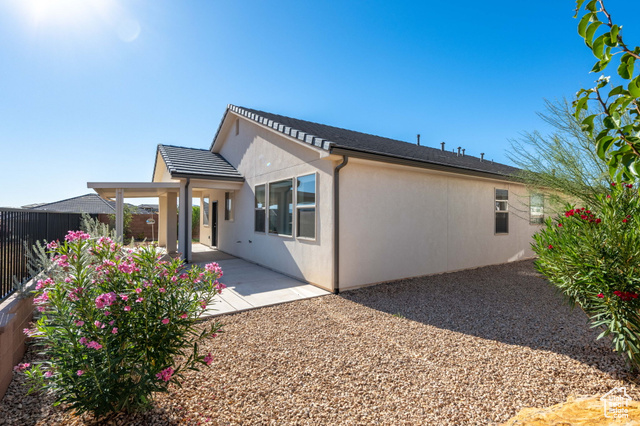Photo 25 for MLS #2115820 at 822 N Pleasant Valley Ln