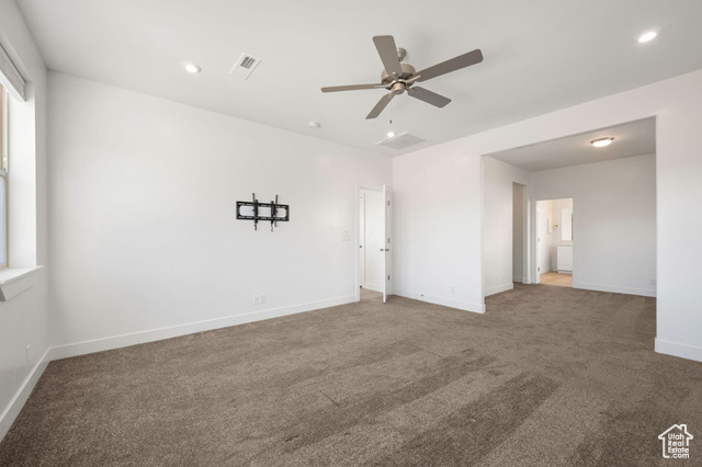 Photo 11 for MLS #2115820 at 822 N Pleasant Valley Ln