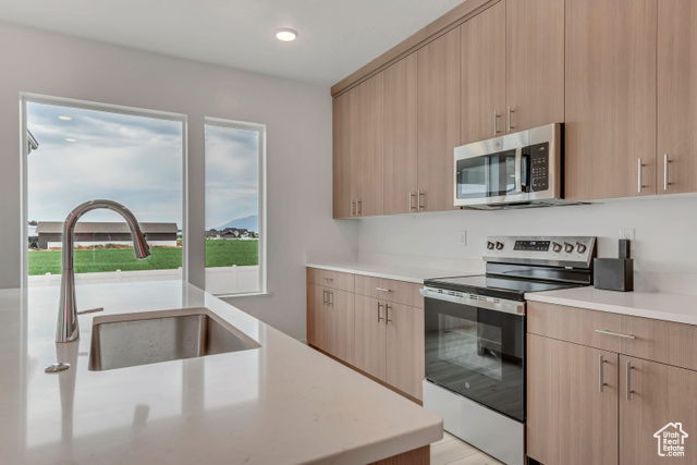 Photo 2 for MLS #2115828 at 3918 W 825 North #WF6