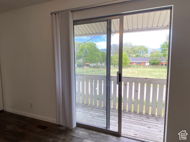 Photo 12 for MLS #2115831 at 5909 S Sultan Cir