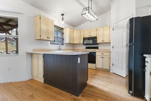 Photo 5 for MLS #2115832 at 3055 W Westcove Dr