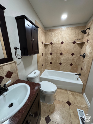 Photo 12 for MLS #2115846 at 1166 W Rolling River Rd #66