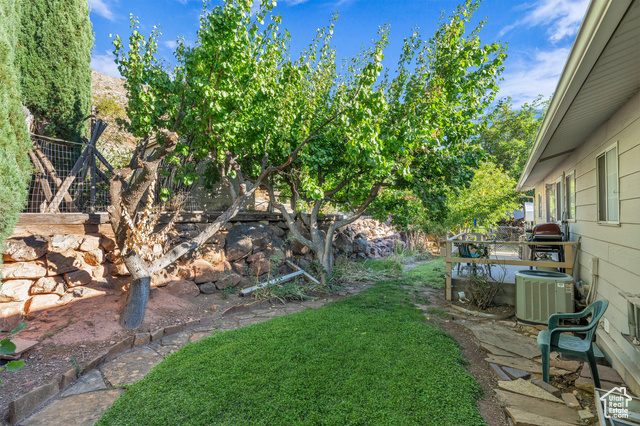 Photo 30 for MLS #2115857 at 254 N Hillside Dr