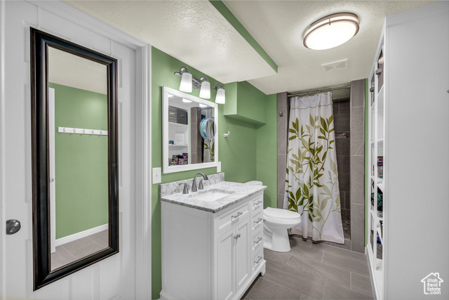Photo 16 for MLS #2115857 at 254 N Hillside Dr