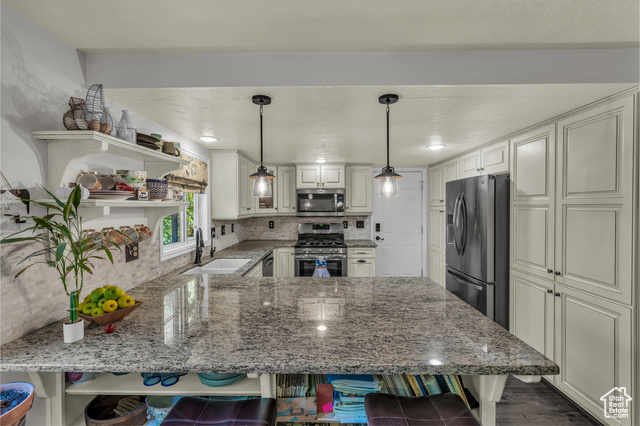 View photos for 254 N Hillside Dr MLS #2115857 - 254 N Hillside Dr