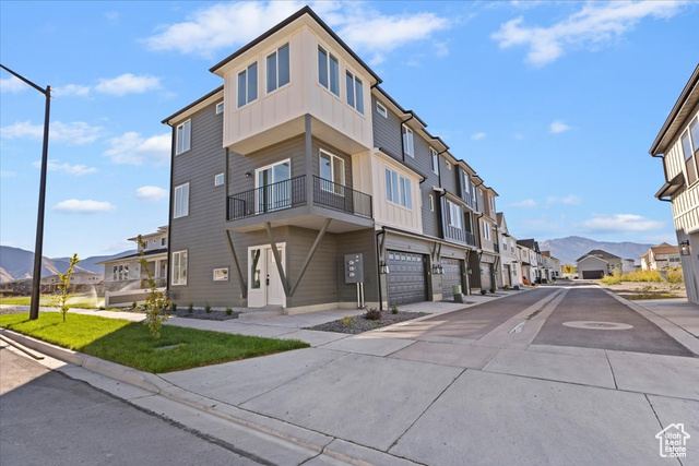 805 S GREENWAY DR, Springville UT 84663