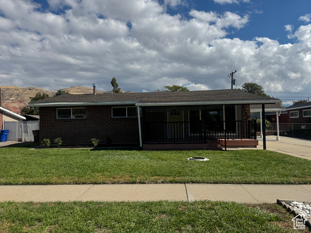 Photo 3 for MLS #2115886 at 1250 N Buccaneer Dr