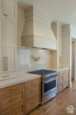 Photo 4 for MLS #2115897 at 668 E Chloe Ln