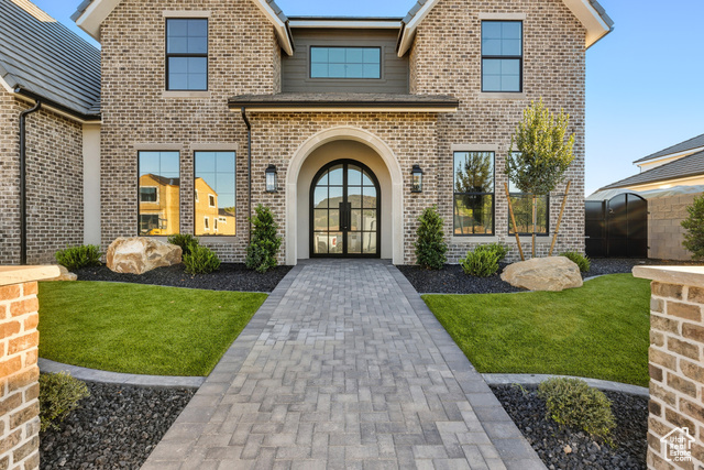 Photo 79 for MLS #2115897 at 668 E Chloe Ln