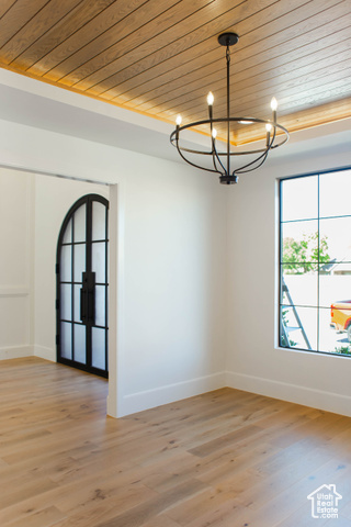 Photo 8 for MLS #2115897 at 668 E Chloe Ln