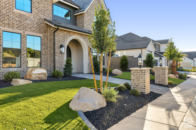 Photo 78 for MLS #2115897 at 668 E Chloe Ln