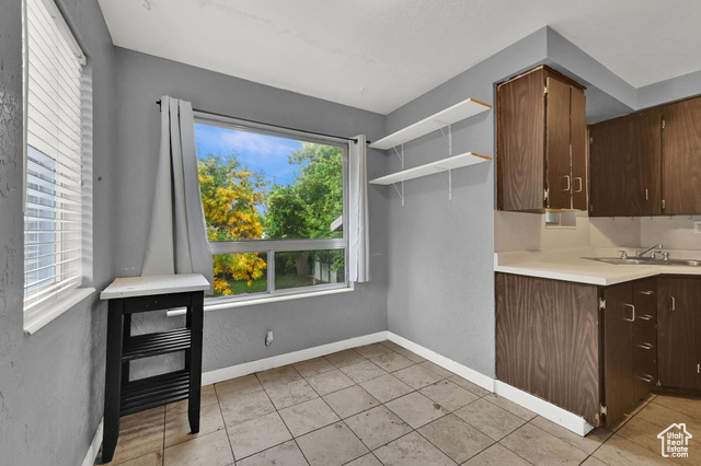 Photo 11 for MLS #2115918 at 516 E Diana