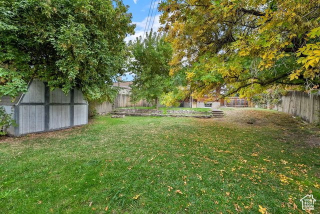 Photo 32 for MLS #2115918 at 516 E Diana