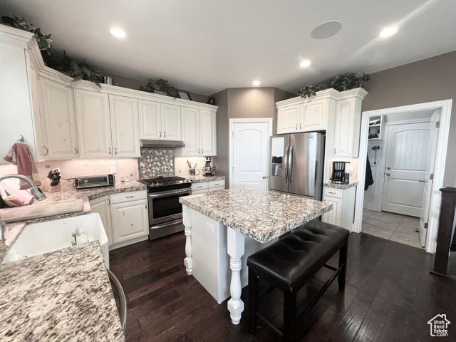 Photo 9 for MLS #2115921 at 853 Horizon Dr