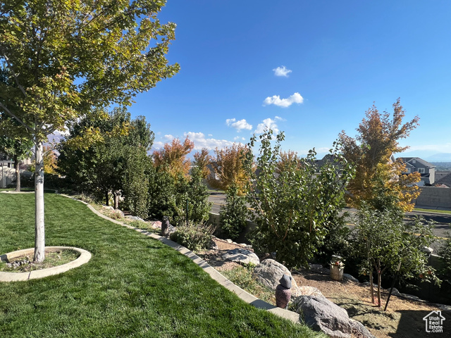 Photo 36 for MLS #2115921 at 853 Horizon Dr