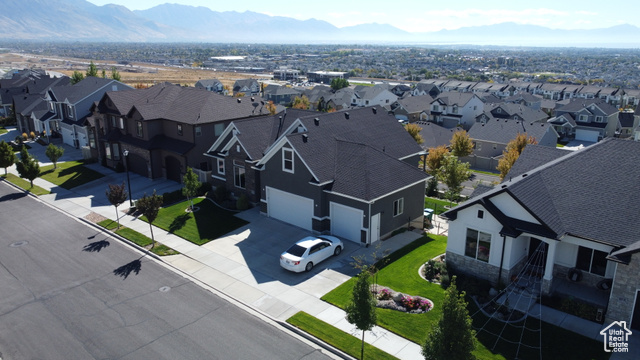 Photo 40 for MLS #2115921 at 853 Horizon Dr