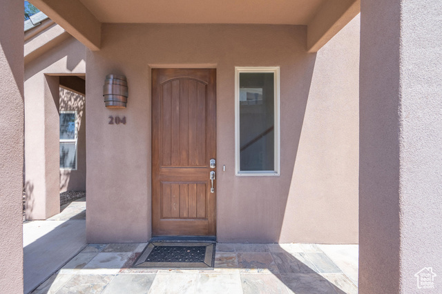 Photo 9 for MLS #2115928 at 1839 W Canyon View Dr #204