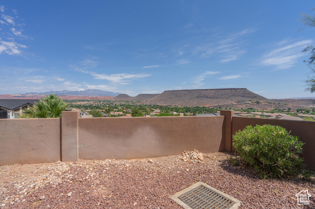 Photo 7 for MLS #2115928 at 1839 W Canyon View Dr #204